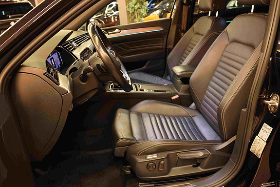 Volkswagen Passat Alltrack 22 of 30