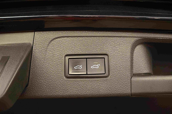 Volkswagen Passat Alltrack 19 of 30