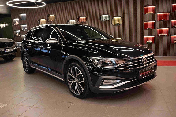 Volkswagen Passat Alltrack 3 of 30