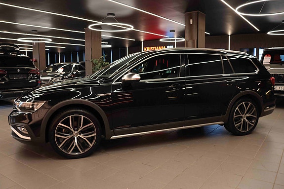 Volkswagen Passat Alltrack 5 of 30