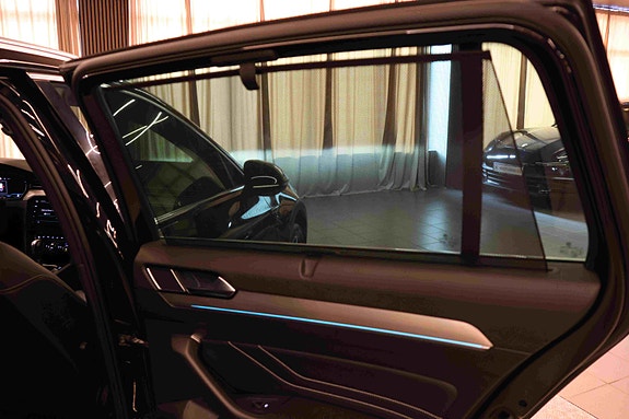 Volkswagen Passat Alltrack 13 of 30
