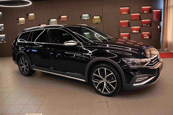 Volkswagen Passat Alltrack 9 of 30