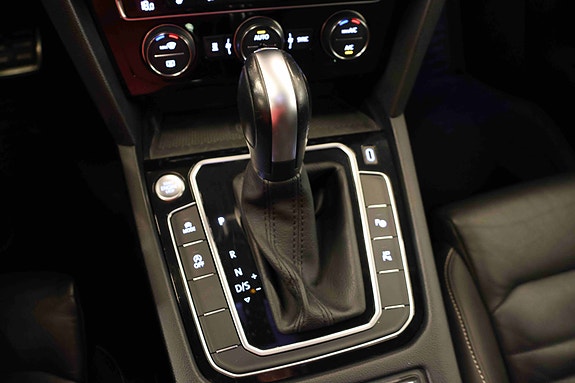Volkswagen Passat Alltrack 28 of 30
