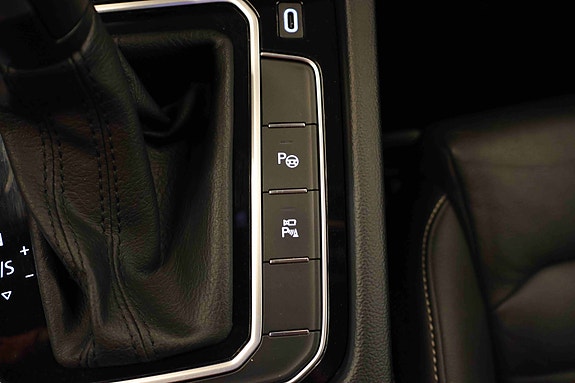 Volkswagen Passat Alltrack 30 of 30