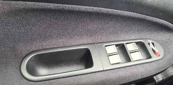 Honda HR-V 9 of 17