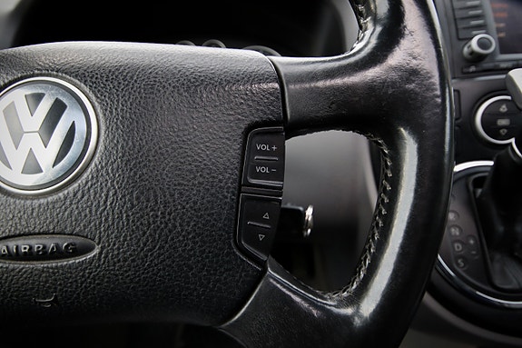 Volkswagen Multivan 24 of 30