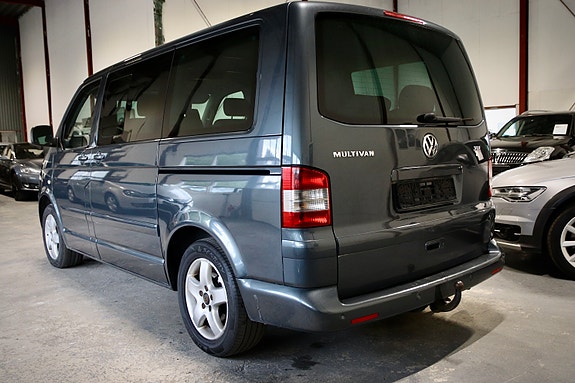Volkswagen Multivan 6 of 30