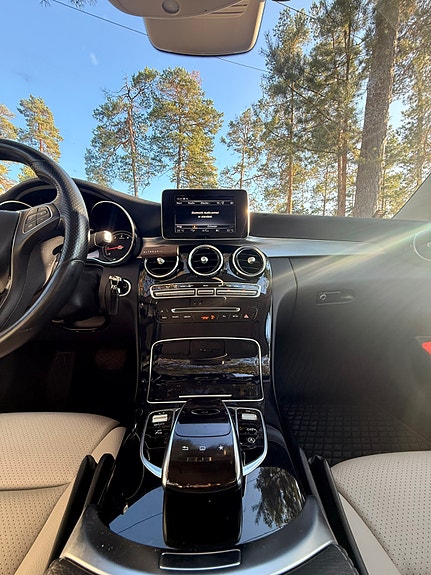Mercedes-Benz C180 14 of 15