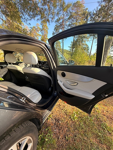 Mercedes-Benz C180 12 of 15