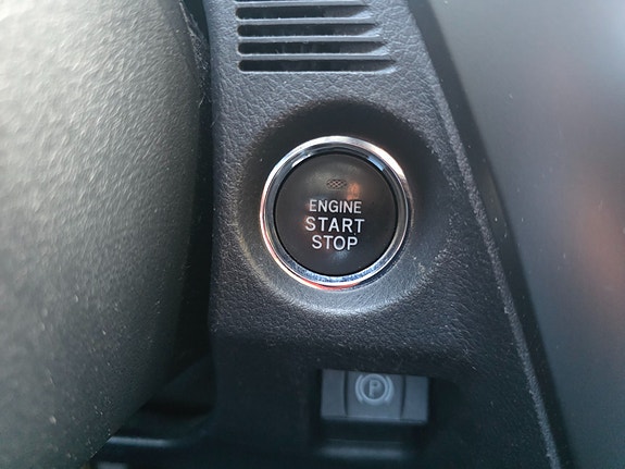 Toyota Avensis 21 of 30