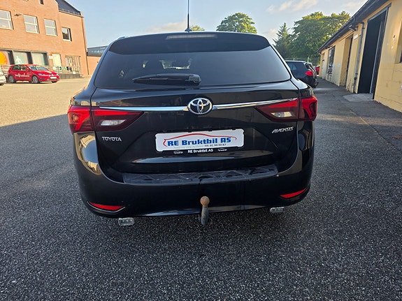 Toyota Avensis 5 of 30