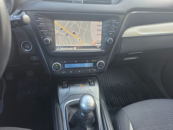 Toyota Avensis 20 of 30