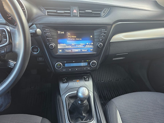 Toyota Avensis 19 of 30