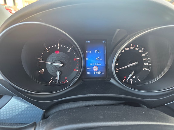 Toyota Avensis 14 of 30