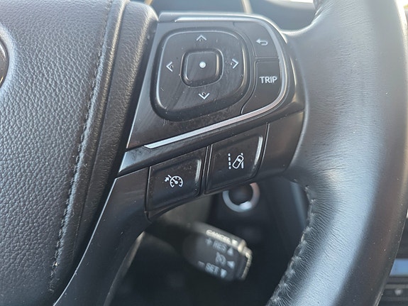 Toyota Avensis 18 of 30