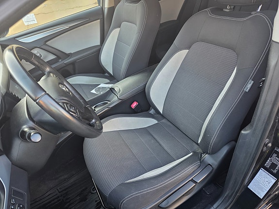 Toyota Avensis 26 of 30