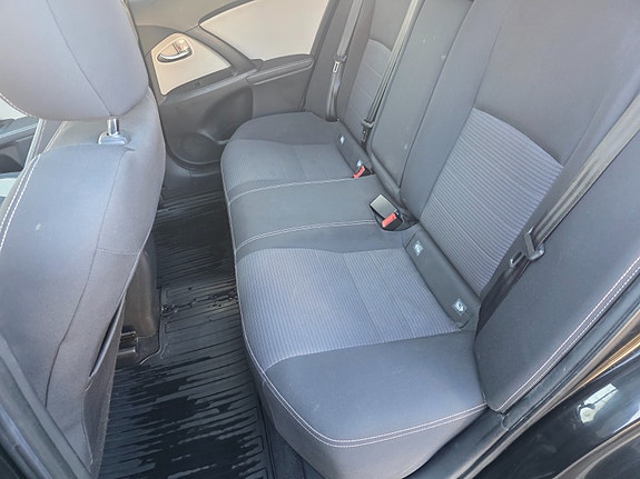 Toyota Avensis 28 of 30