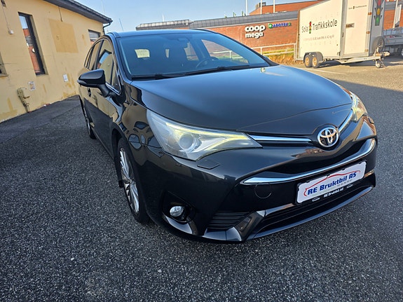 Toyota Avensis 10 of 30