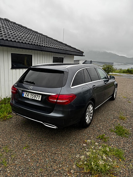 Mercedes-Benz C180 3 of 10