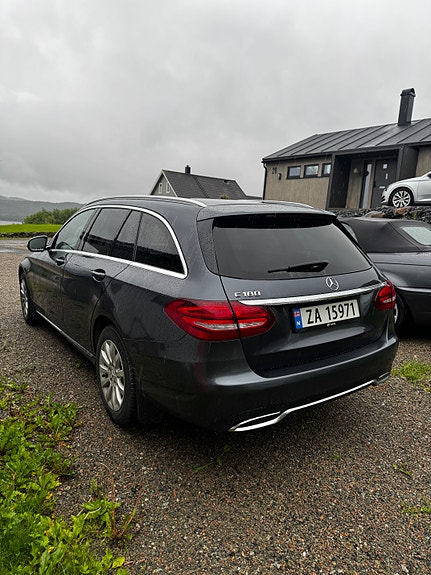 Mercedes-Benz C180 5 of 10