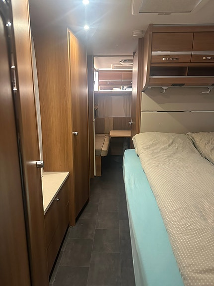 Dethleffs 740 RFK Nomad snow 8 of 28