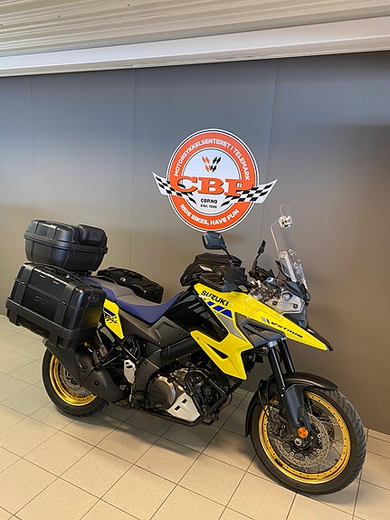 Suzuki DL 1050 V-Strom XT 2 of 8