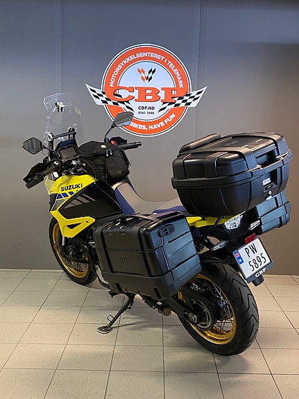 Suzuki DL 1050 V-Strom XT 7 of 8