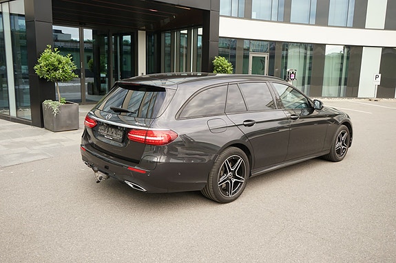 Mercedes-Benz E300 de 7 of 20