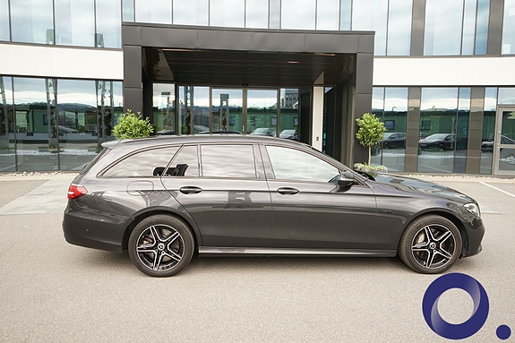Mercedes-Benz E300 de 5 of 20