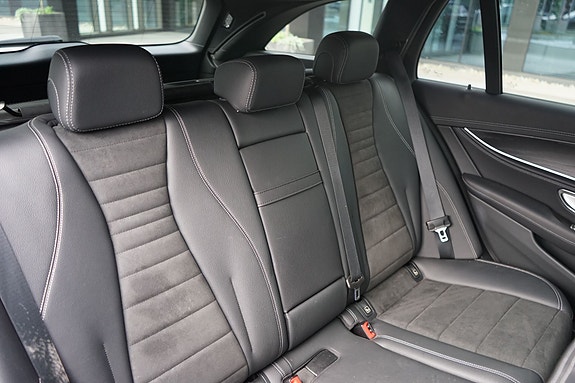 Mercedes-Benz E300 de 14 of 20