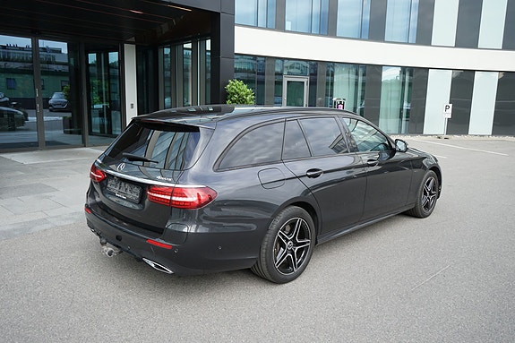 Mercedes-Benz E300 de 8 of 20