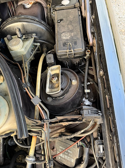 Mercedes-Benz E300 18 of 19