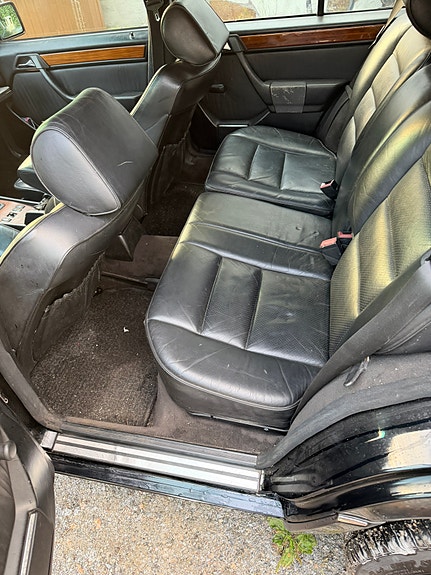 Mercedes-Benz E300 12 of 19