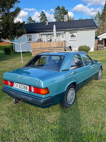 Mercedes-Benz 190 E 5 of 14