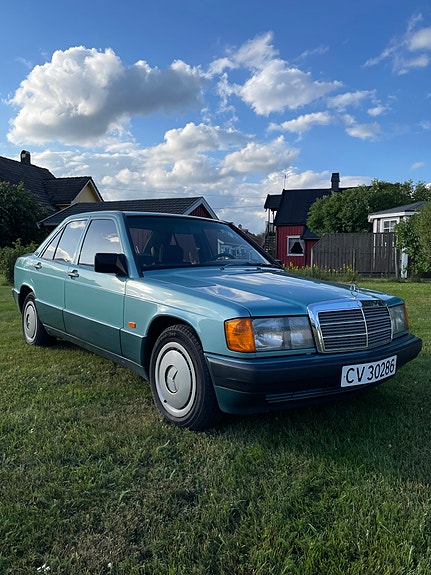 Mercedes-Benz 190 E 6 of 14
