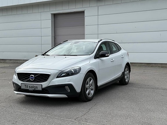 Volvo V40 Cross Country 5 of 9