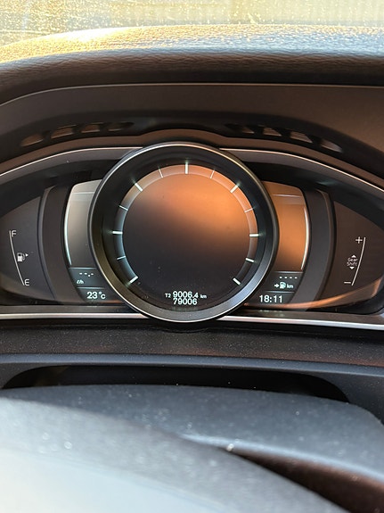 Volvo V40 Cross Country 9 of 9