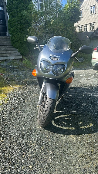Suzuki GSX 750 F 3 of 8