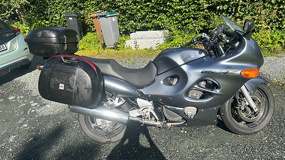 Suzuki GSX 750 F 8 of 8