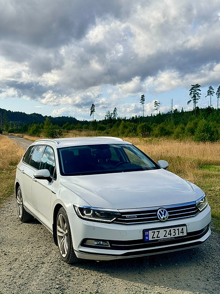 Volkswagen Passat 14 of 15
