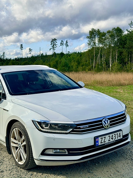 Volkswagen Passat 9 of 15
