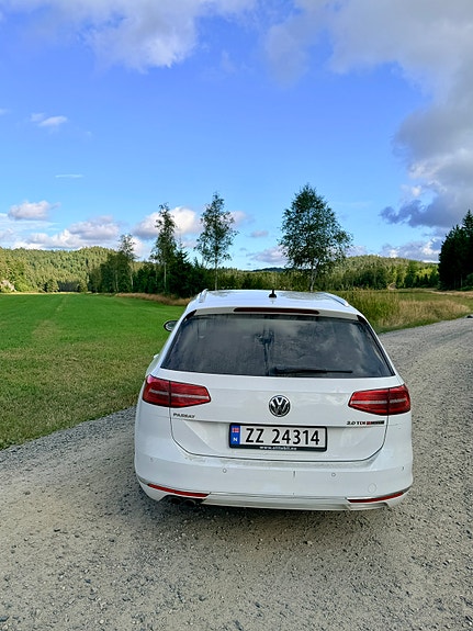Volkswagen Passat 5 of 15