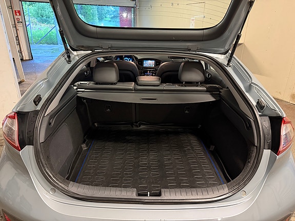 Hyundai IONIQ 22 of 25