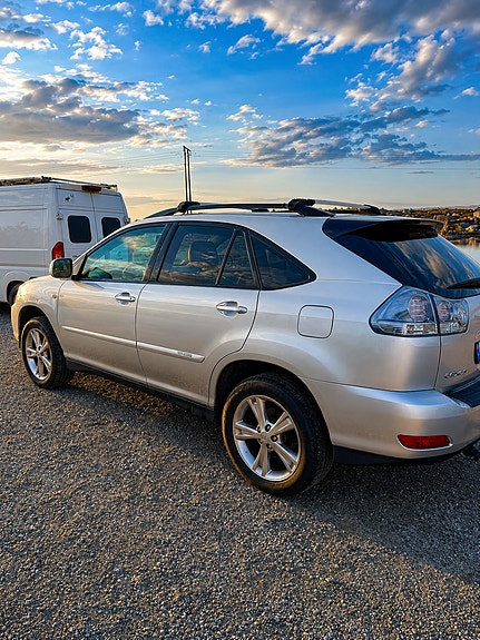 Lexus RX400h 2 of 29