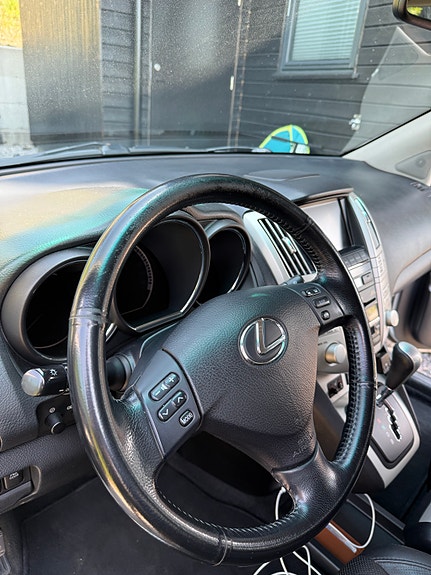 Lexus RX400h 13 of 29