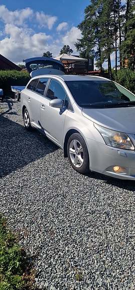 Toyota Avensis 4 of 30