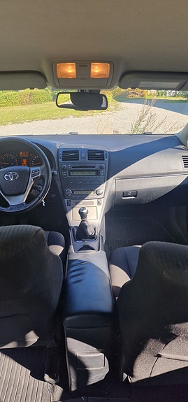 Toyota Avensis 23 of 30
