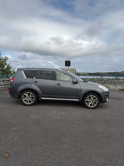 Citroen C-Crosser 4 of 11