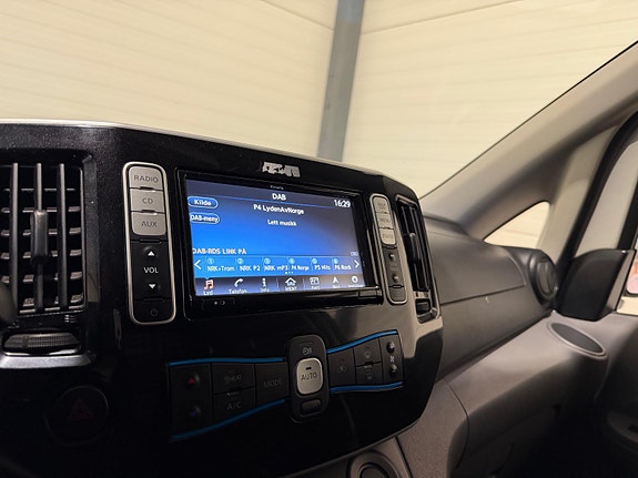 Nissan e-NV200 24 of 30