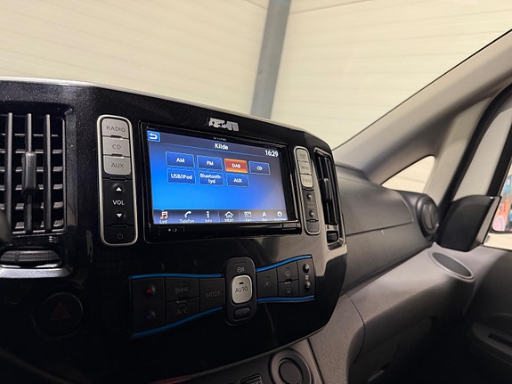 Nissan e-NV200 25 of 30